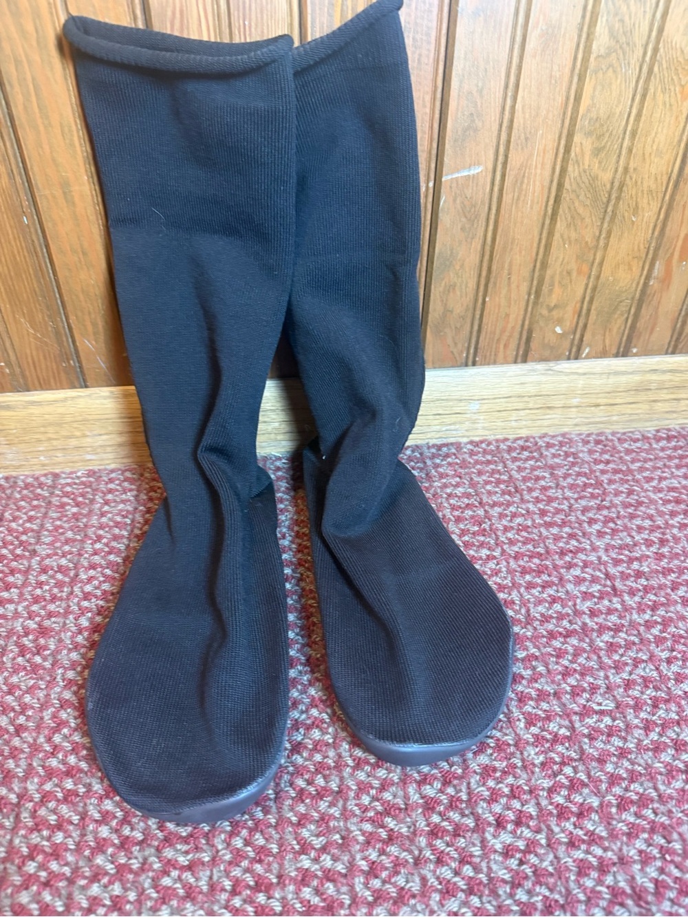 Yeezy Pods Size 1